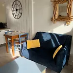 Les Transats Et Face A La بيت ضيافة 3*