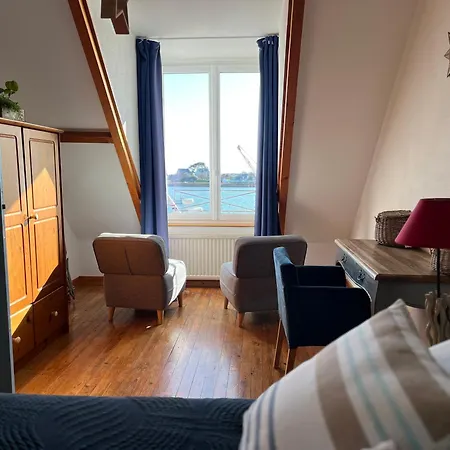 Les Transats Et Face à La