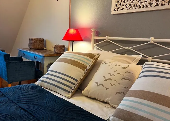 Les Transats Et Face A La Guest house